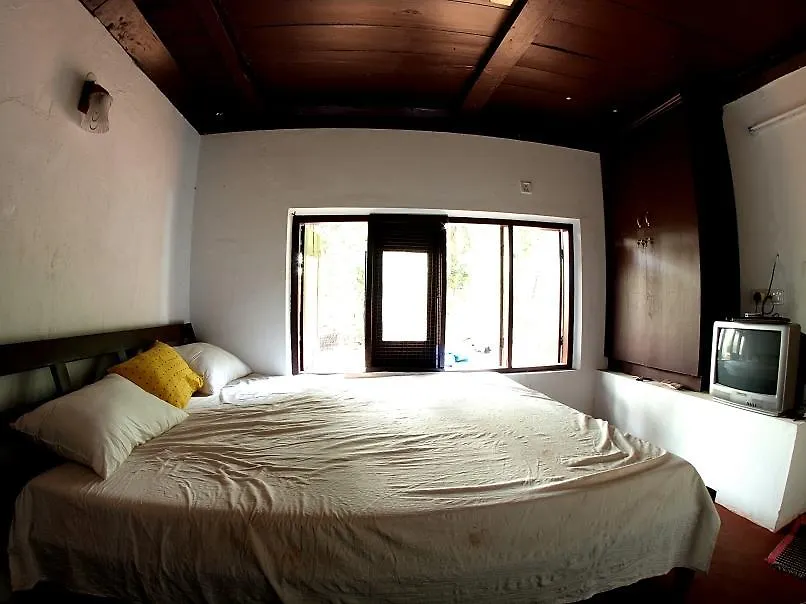 Chedi Spring Valley Hotel Athirappilly 2*,  India