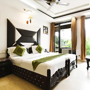 *** Hotel Baljeet India